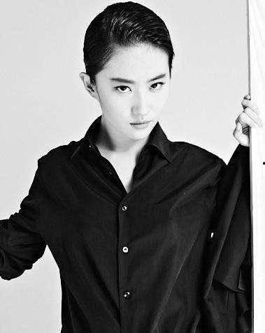 女明星男装角色,女明星演绎经典男装角色风采