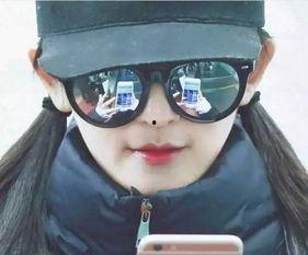 明星墨镜爆隐私,揭秘明星墨镜背后的秘密