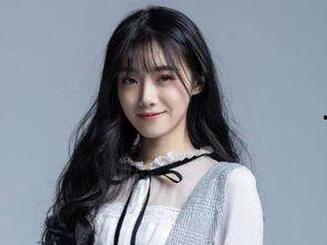 余霜爆料小钰视频,精彩瞬间引网友热议