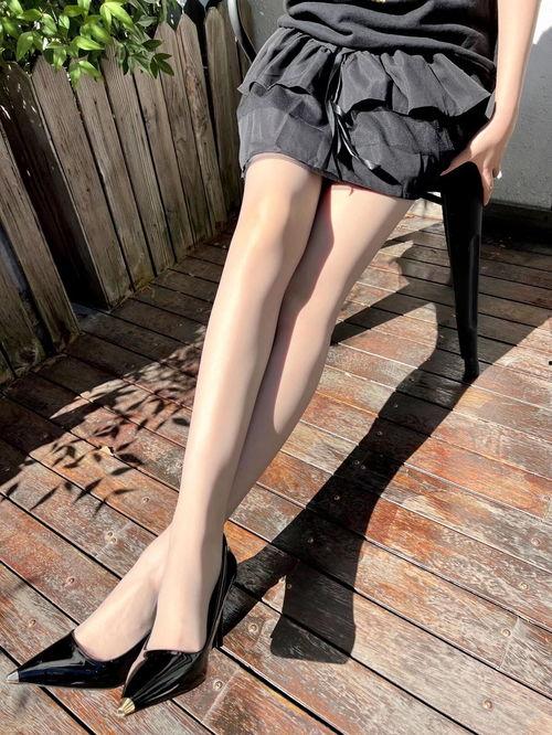 高跟鞋 搭配丝袜,时尚搭配指南