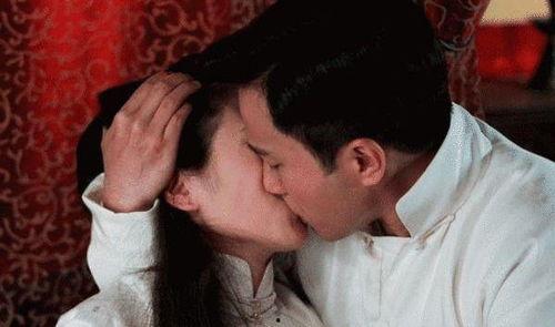 王欧刘恺威吻戏视频,浪漫瞬间引网友热议